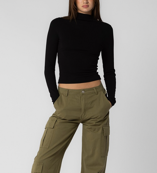 Livi Turtleneck Top