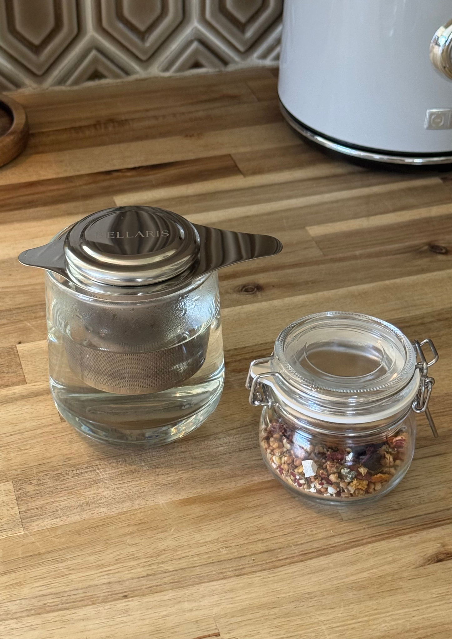 Bellaris Stainless Steel Tea Strainer with Lid